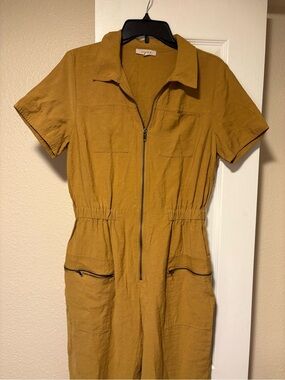 Gilli Mustard Collared Short Sleeve Jumpsuit